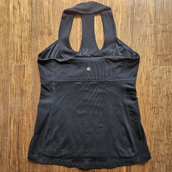 Lululemon Scoop Tank - Picture 2 of 5